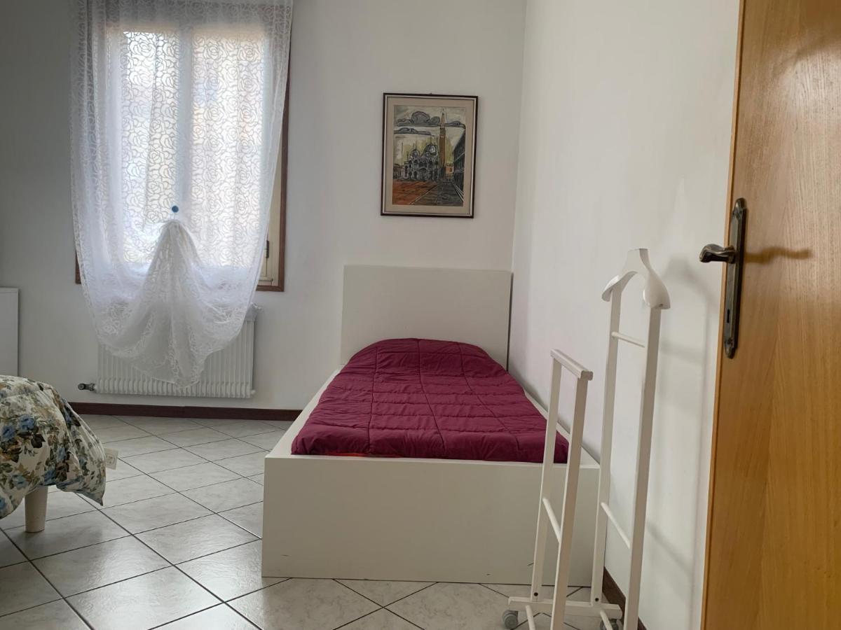 Little And Cozy Flat Near Venice Marghera Exterior photo